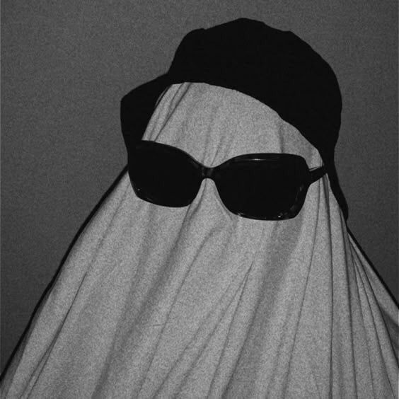 Foto de Perfil Masculino com Tecido Branco