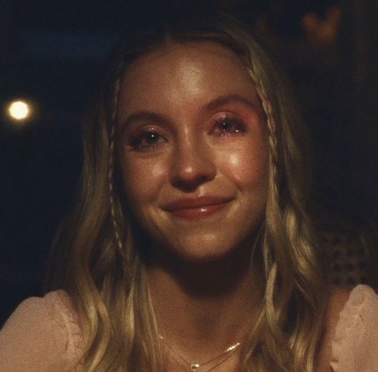 Foto Triste para Perfil com Emoção Sutil